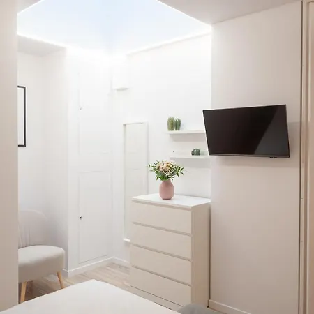 Centro Loft Open Space Titan's Lair Апартаменты